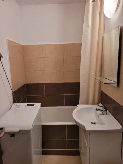 Garsonieră decomandată în Central