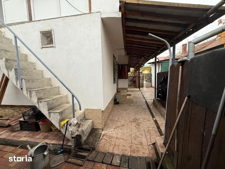 Casă cu 4 camere cu Teren 814 Mp în Brestei