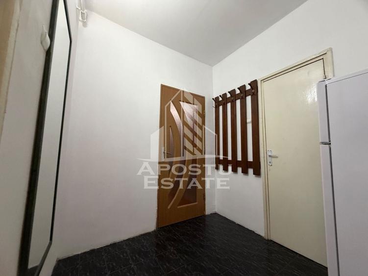 Apartament cu 2 camere semidecomandat în Complex Studențesc