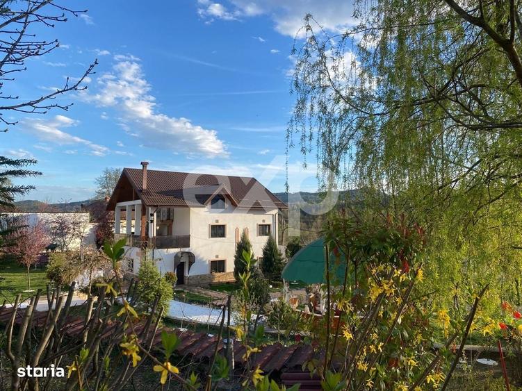 Casă cu 4 camere decomandat în Barcanele