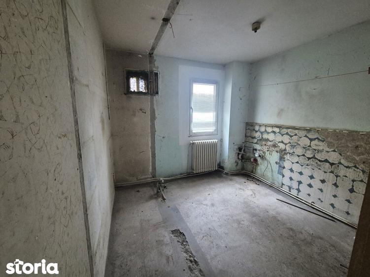 Garsonieră semidecomandată în Central