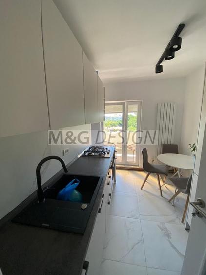 Apartament cu 2 camere decomandat, mobilat în Mircea cel Bătrân