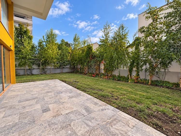 Apartament cu 3 camere decomandat în Domenii