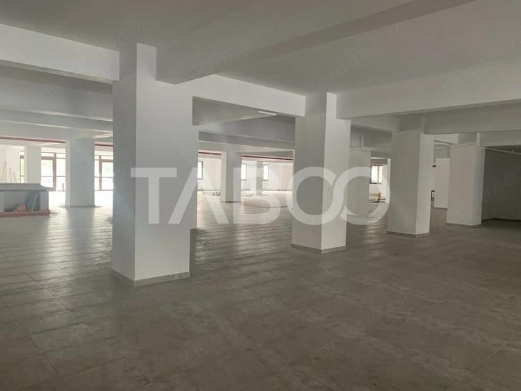 Spațiu comercial, de 600 mp, în Central