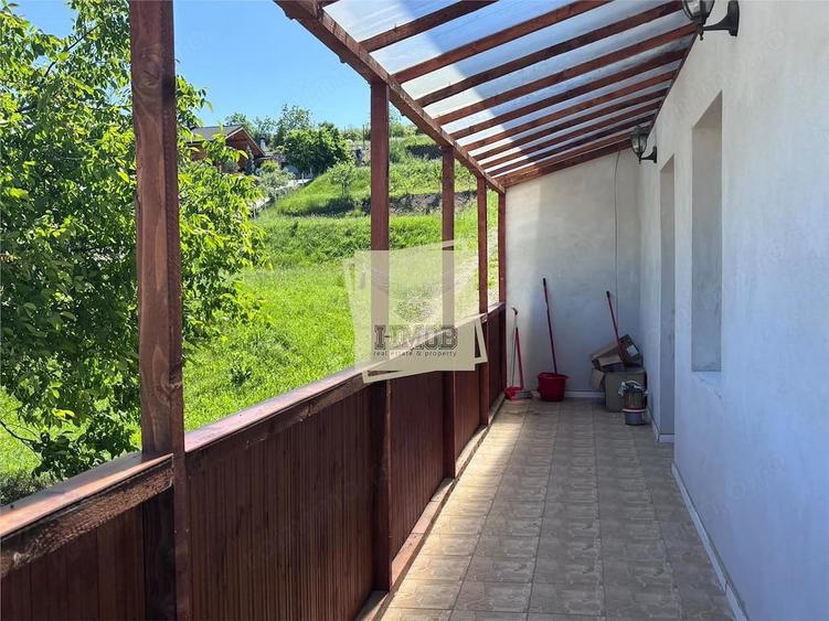 Apartament cu 3 camere decomandat în Șura Mare