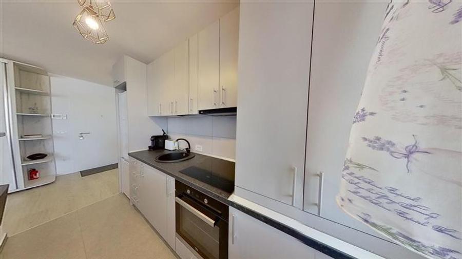 Apartament cu 2 camere decomandat, mobilat în Tractorul