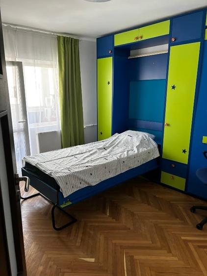Apartament cu 4 camere decomandat, mobilat în 13 Septembrie