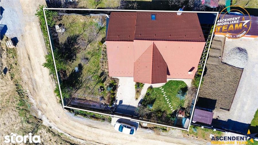 Casă cu 5 camere cu Teren 534 Mp în Ilieni