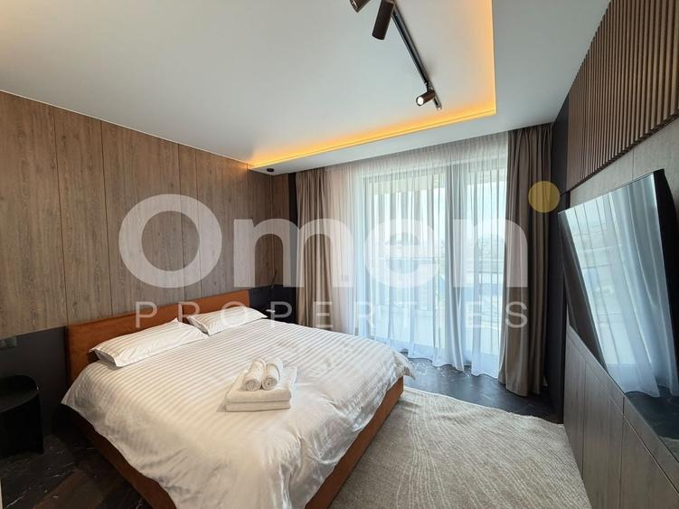 Apartament cu 3 camere semidecomandat, mobilat în Ultracentral