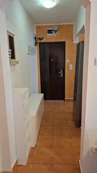 Inchiriez apartament 2 camere - 4