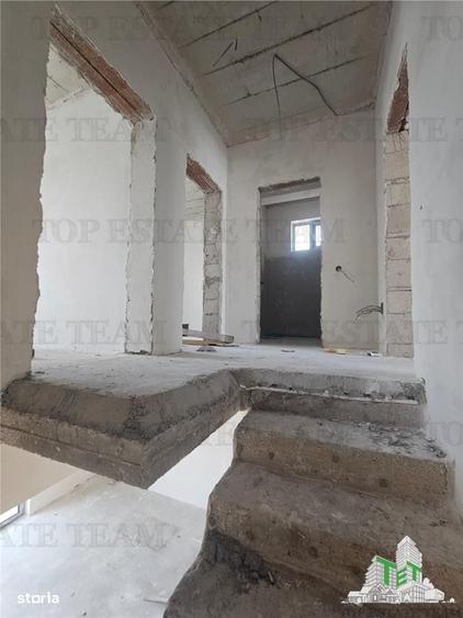 Casă cu 4 camere cu Teren 172 Mp în Dudu