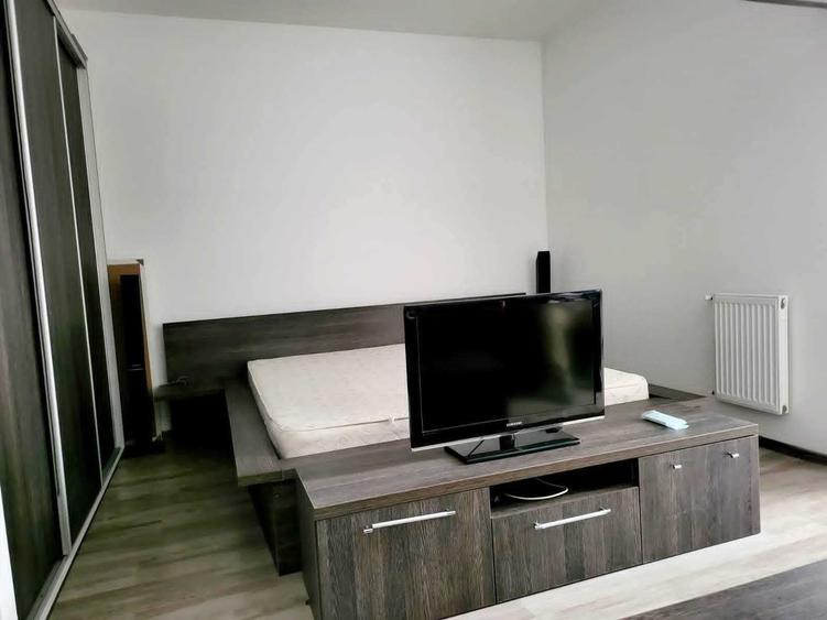 Apartament de inchiriat in bloc Ared-Uta si loc de parcare; bloc R14 - 4