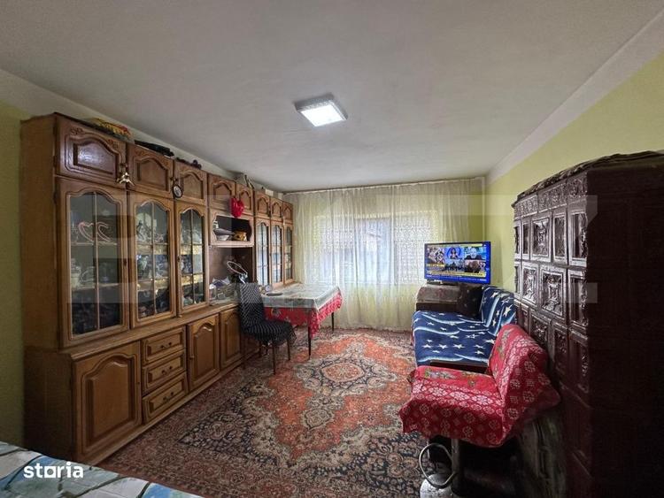 Apartament cu 3 camere decomandat, mobilat în Movilei