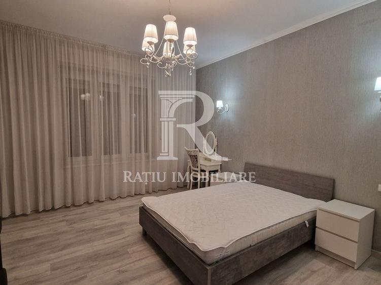 Apartament cu 3 camere decomandat, mobilat în Central