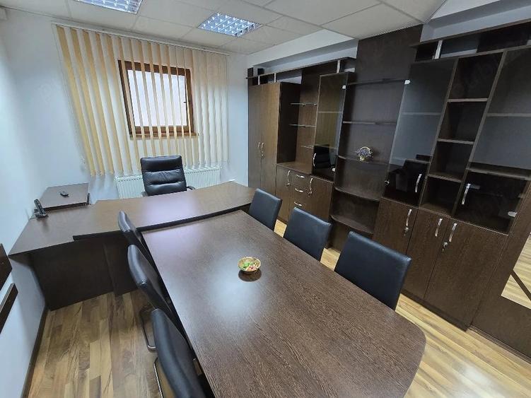 Spațiu comercial, de 50 mp, în Central