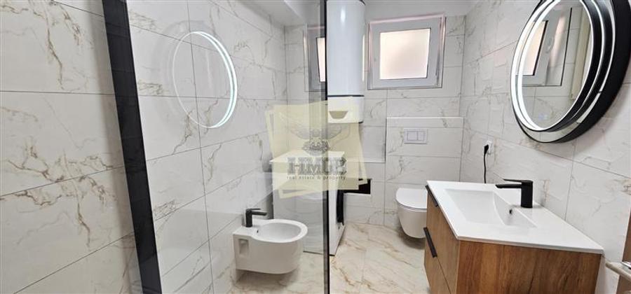 Apartament cu 3 camere semidecomandat, mobilat în Hipodrom 1