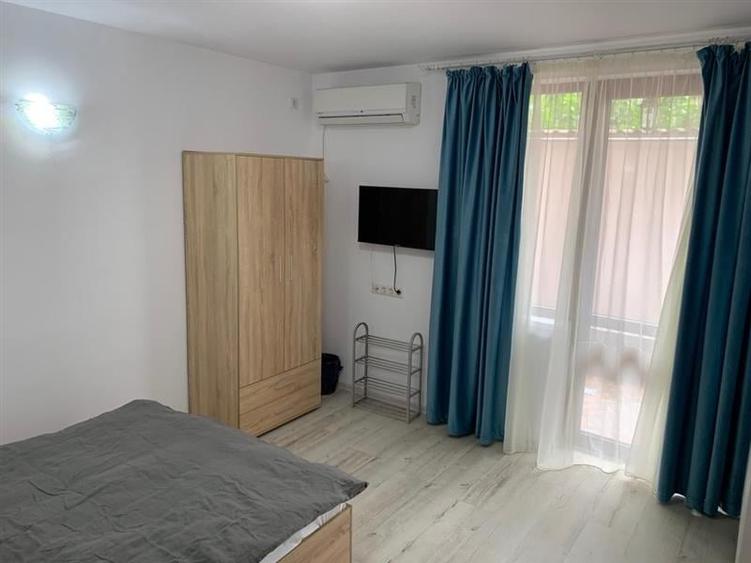 Casă cu 15 camere cu Teren 700 Mp în Poștei - Bucov