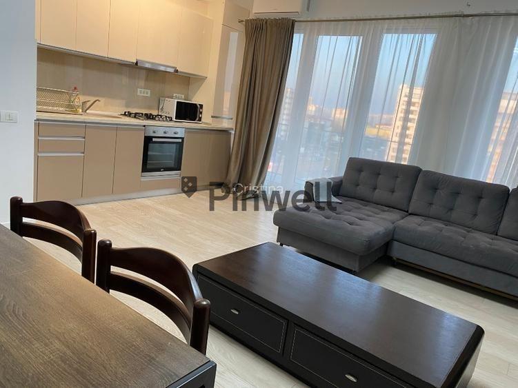 Apartament cu 3 camere semidecomandat, mobilat în Mihai Bravu