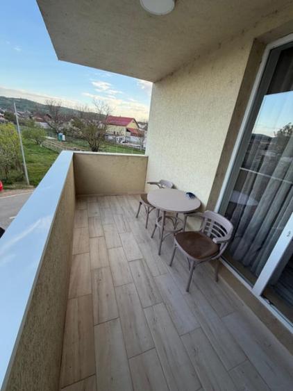 Apartament cu 2 camere semidecomandat în Florești