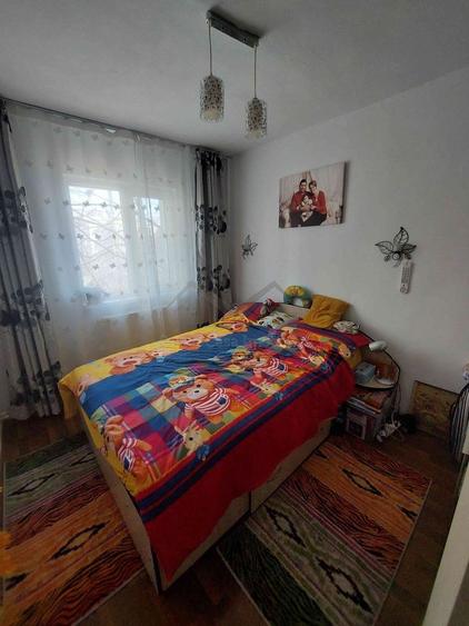 Apartament cu 3 camere decomandat, mobilat în Păcurari