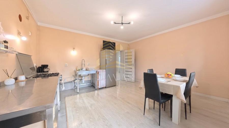 Casă individuală cu 5 camere cu Canalizare în Iris