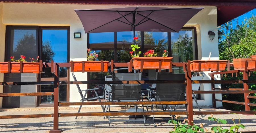Casă individuală cu 5 camere cu Canalizare în Breaza de Jos