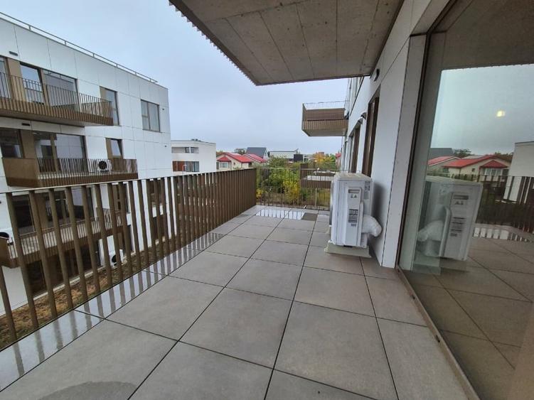 Apartament cu 3 camere în Băneasa