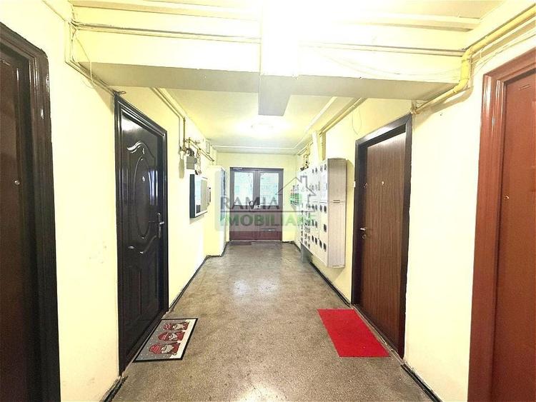 Apartament cu 2 camere semidecomandat în Gemenii