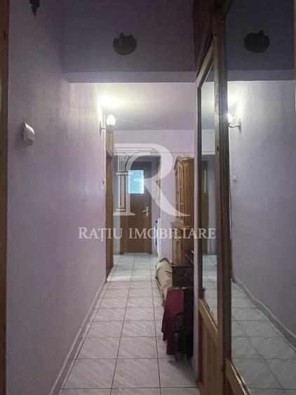 Apartament cu 3 camere decomandat, mobilat în Calea Aradului