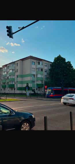 Apartament cu 3 camere decomandat în Cantemir