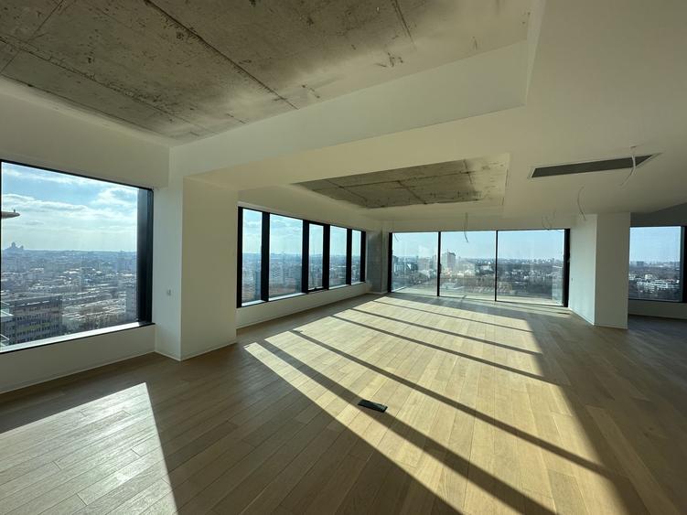 Apartament cu 5 camere decomandat în Floreasca