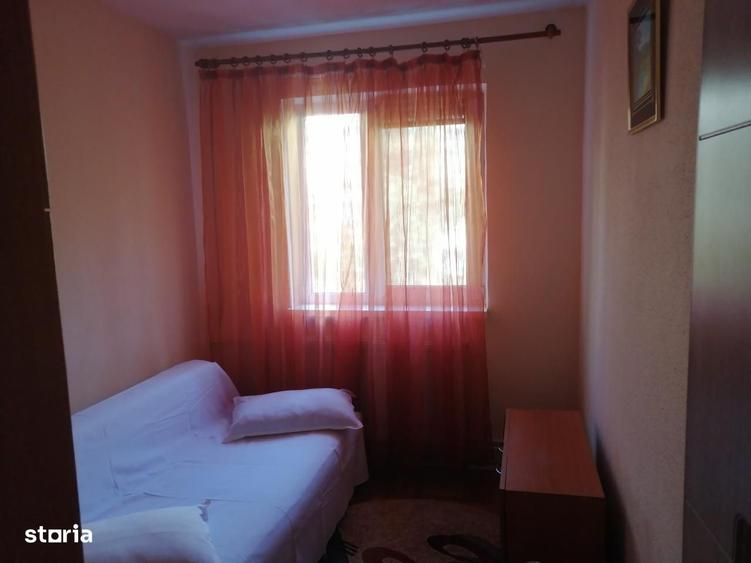 Apartament 3 camere zona Ciresica - etaj 1 - centrala proprie - 2