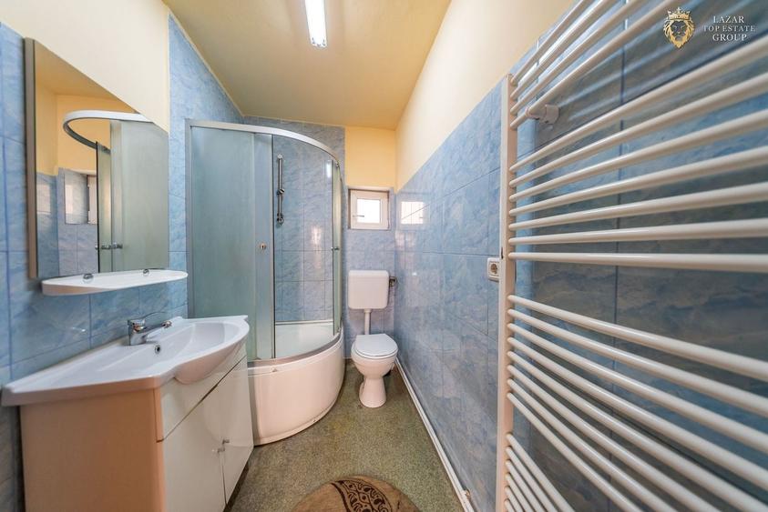 Casă individuală cu 4 camere cu Canalizare în Intim