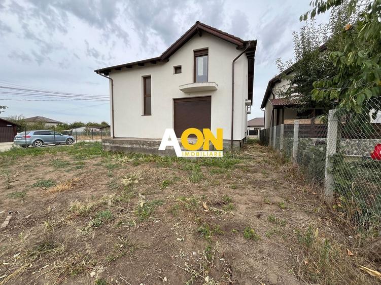 Duplex cu 4 camere cu Canalizare în Partoș