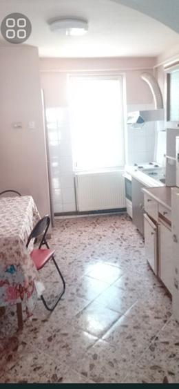 Apartament cu 2 camere decomandat în Craiter