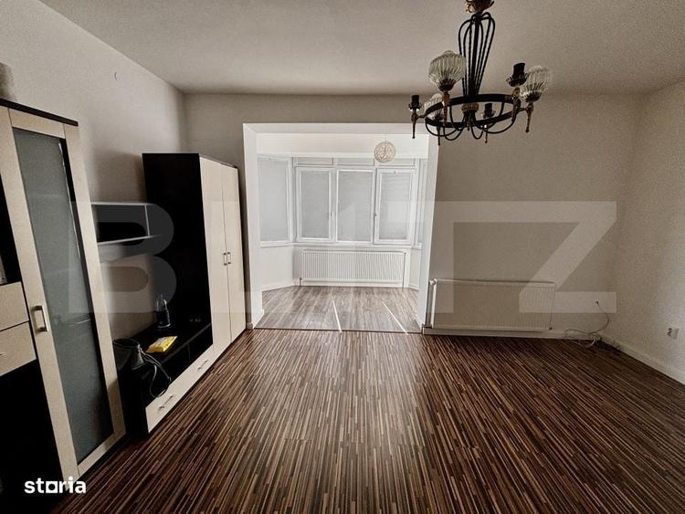 Apartament cu 4 camere decomandat în Central