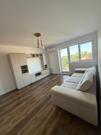Apartament cu 2 camere decomandat în Andronache