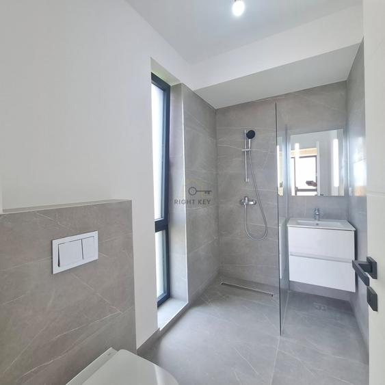 Duplex cu 5 camere cu Canalizare în Otopeni