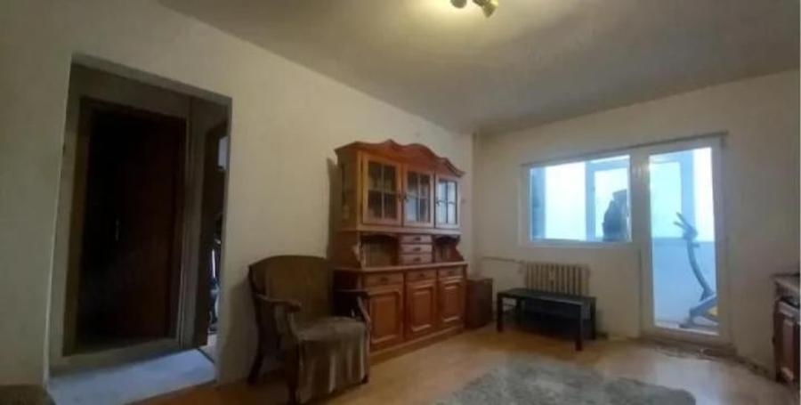 Apartament cu 4 camere în Brâncoveanu