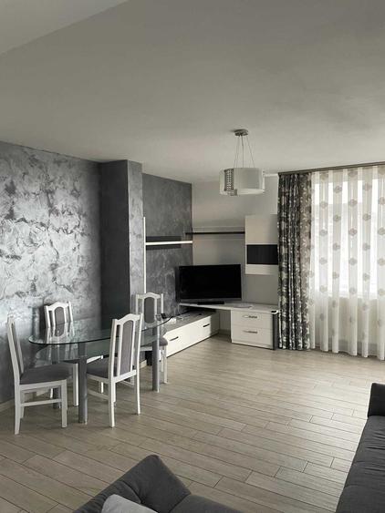 Apartament cu 3 camere decomandat în Nufărul