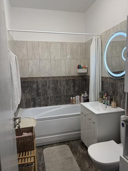 Apartament cu 2 camere decomandat în Titan