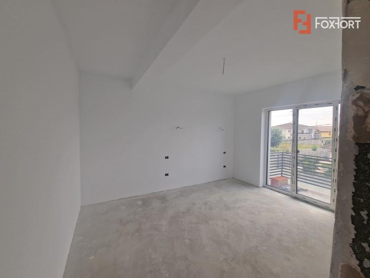 Duplex cu 4 camere cu Canalizare în Moșnița Nouă