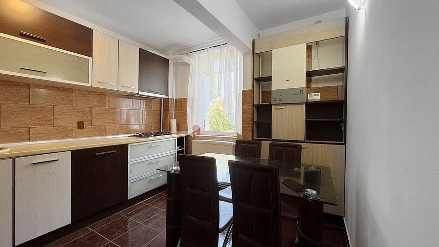 Apartament cu 2 camere decomandat, mobilat în Cetatea
