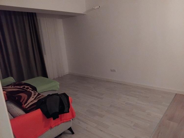 Apartament cu 3 camere decomandat, mobilat în Tătărași