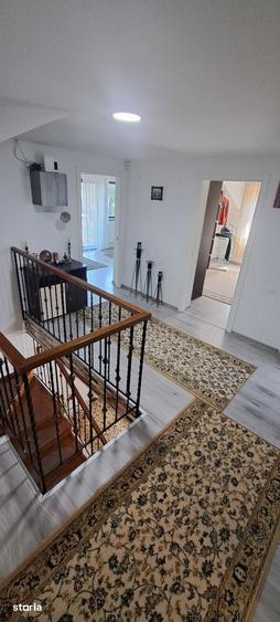 Casă cu 5 camere cu Teren 750 Mp în Valea Borcutului