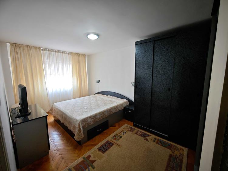 Apartament cu 3 camere decomandat în Griviței