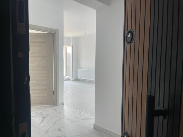 Apartament cu 2 camere decomandat în Militari — fotografia 1