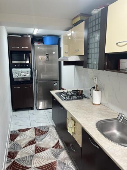 Casă individuală cu 7 camere cu Canalizare în Bereasca