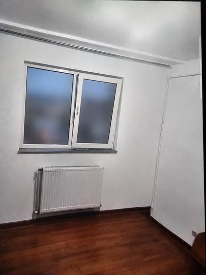 Apartament cu 3 camere decomandat în Mircea cel Bătrân