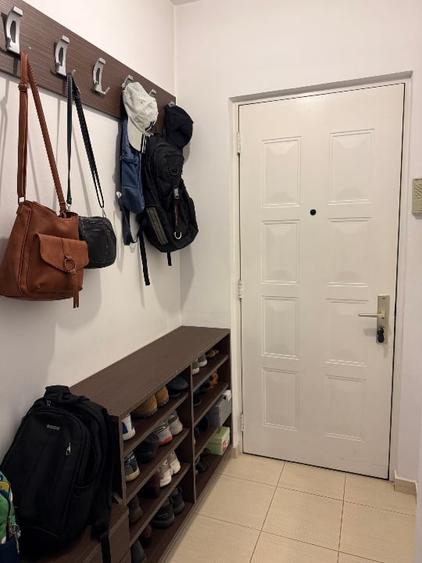 Apartament cu 4 camere decomandat, mobilat în Rogerius